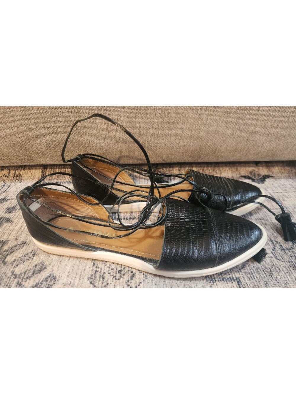 KAANAS Women's Sz. 41 Black Leather Lace Up Close Toe Sandals